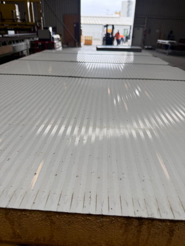 Paket #225 Sandwichplatten Wand 9 x 2,00 m Kernstärke 100 mm