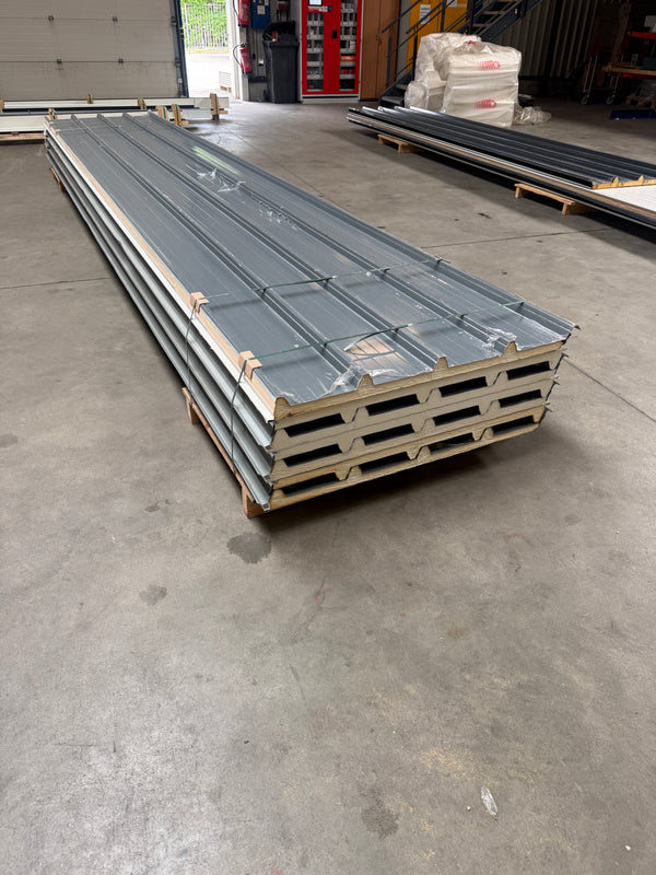 Paket #231 Sandwichplatten Dach 7 x 6,00 m Kernstärke 30 mm