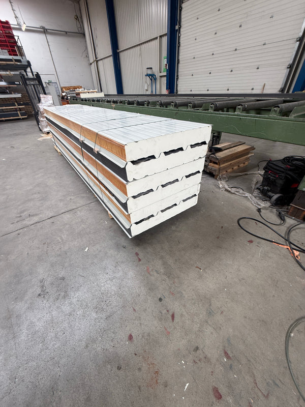Paket #234 Sandwichplatten Dach 6 x 5,00 m Kernstärke 140 mm