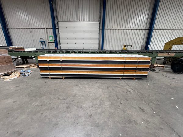 Paket #234 Sandwichplatten Dach 6 x 5,00 m Kernstärke 140 mm