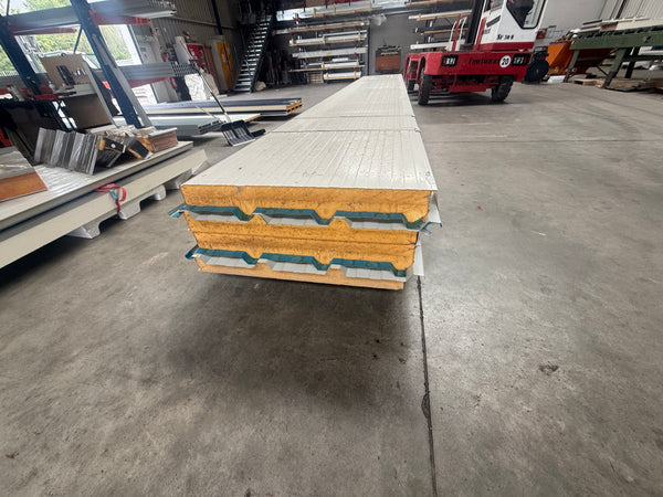 Paket #235 Sandwichplatten Dach 4 x 7,94 m Kernstärke 100 mm