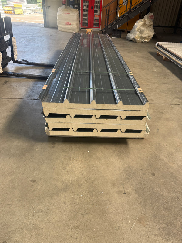 Paket #249 Sandwichplatten Dach 5 x 4,50 m Kernstärke 60 mm