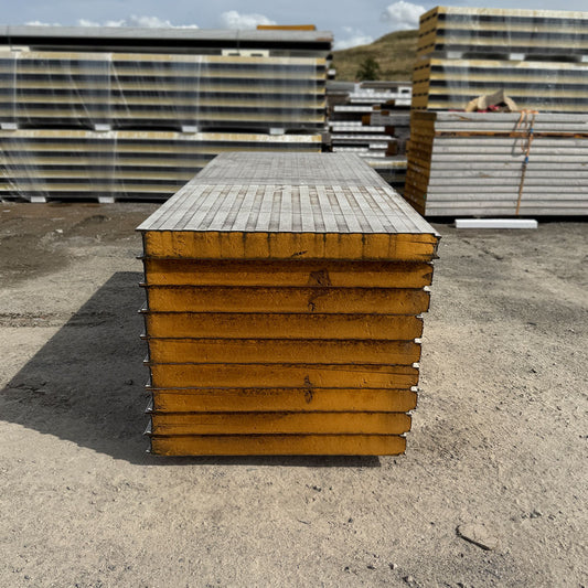 Sandwichplatten für die Wand als Paket mit 9 Stück und 2,5m Länge