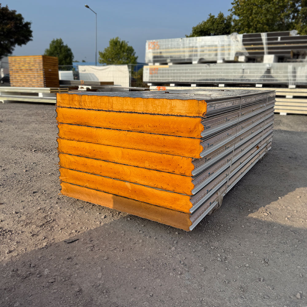 Sonderposten Paket Sandwichwand mit einer Stärke von 120 mm