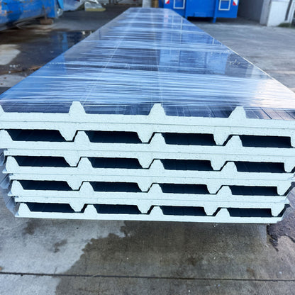 Paket #57 Sandwichplatten Dach 9 x 7,00 m Kernstärke 30 mm
